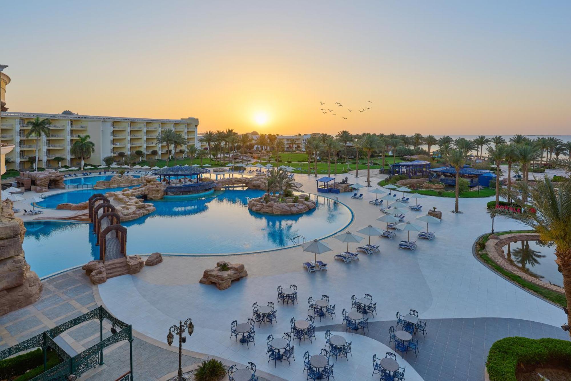 Palm Royale Resort - Soma Bay Exterior photo