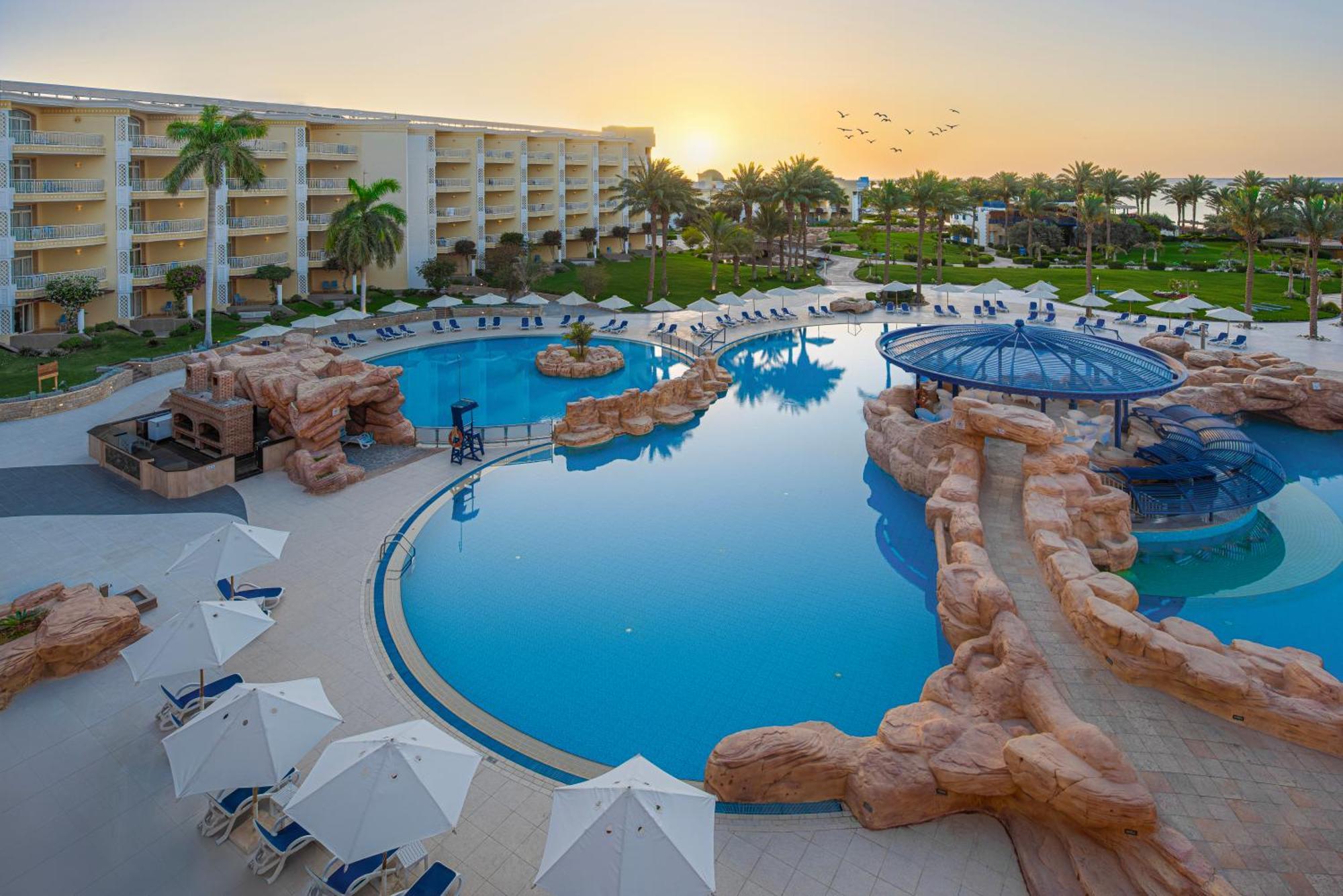 Palm Royale Resort - Soma Bay Exterior photo